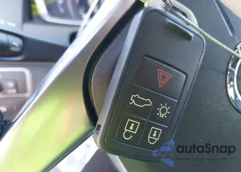 2016 Volvo Xc60 T6 Platinum z USA, uszkodzony, nr VIN YV4902RM3G2792925